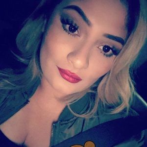 Meet your Posher, Isabel